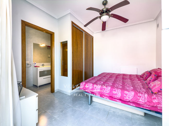 Image No.55-4 Bed Villa for sale