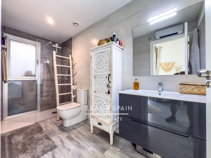 Image No.35-3 Bed Villa for sale