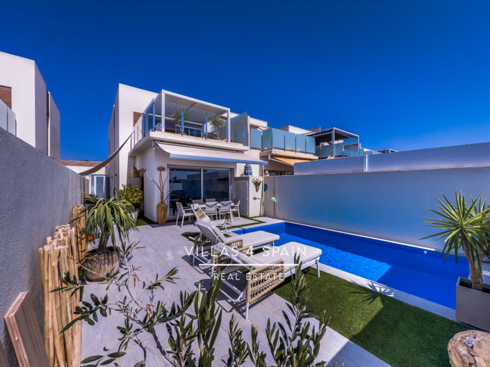 Image No.1-3 Bed Villa for sale