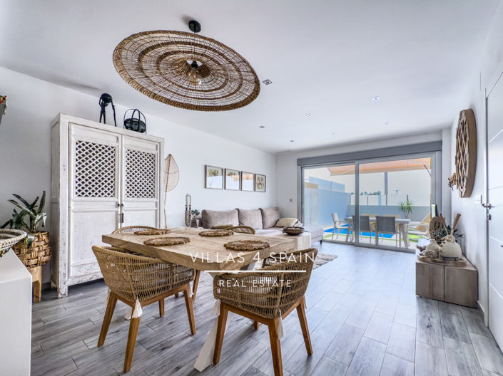 Image No.17-3 Bed Villa for sale