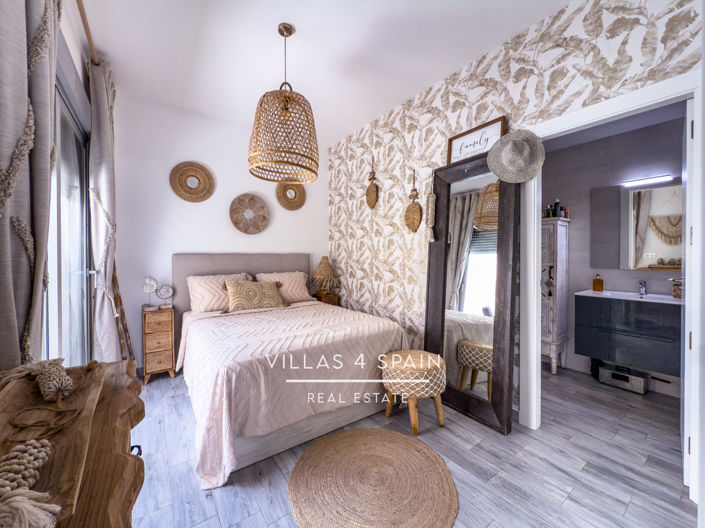 Image No.32-3 Bed Villa for sale