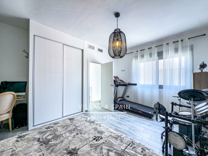 Image No.42-3 Bed Villa for sale