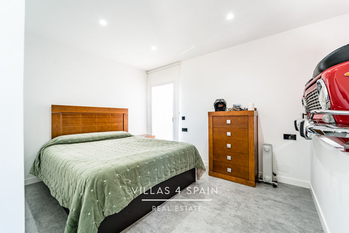 Image No.21-3 Bed Villa for sale