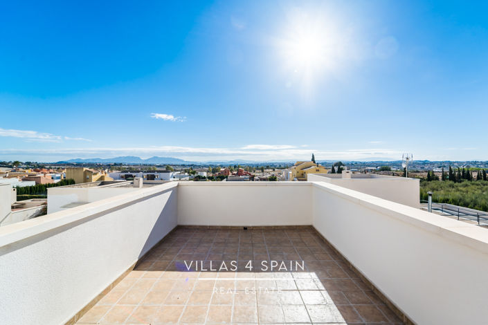 Image No.25-3 Bed Villa for sale