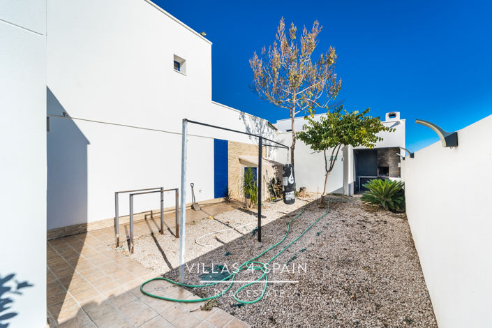 Image No.39-3 Bed Villa for sale