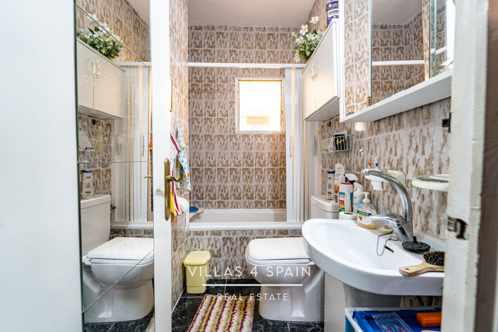 Image No.21-4 Bed Villa for sale