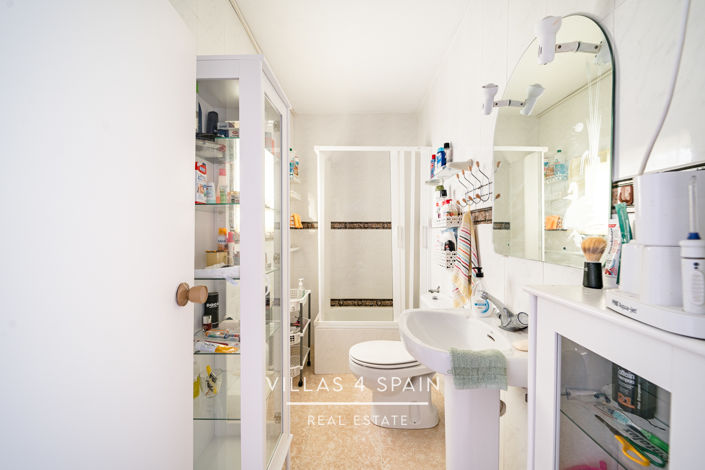 Image No.28-4 Bed Villa for sale