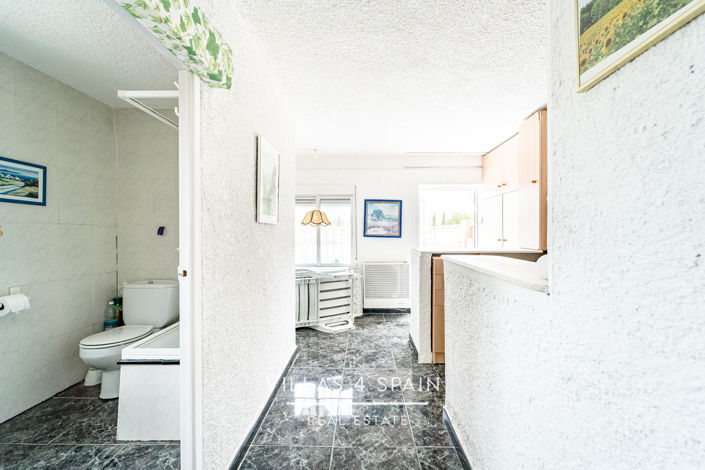 Image No.37-4 Bed Villa for sale