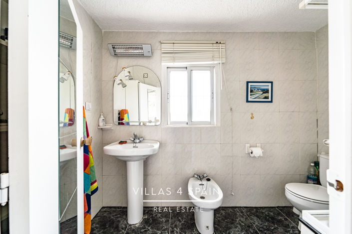 Image No.41-4 Bed Villa for sale