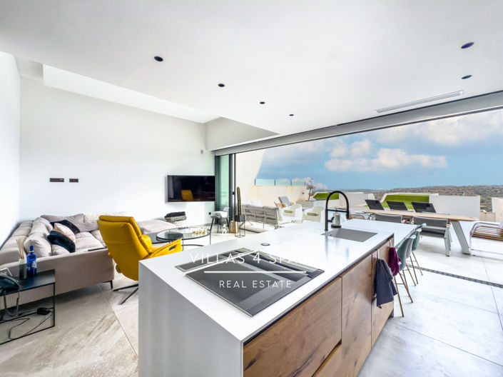 Image No.10-4 Bed Villa for sale