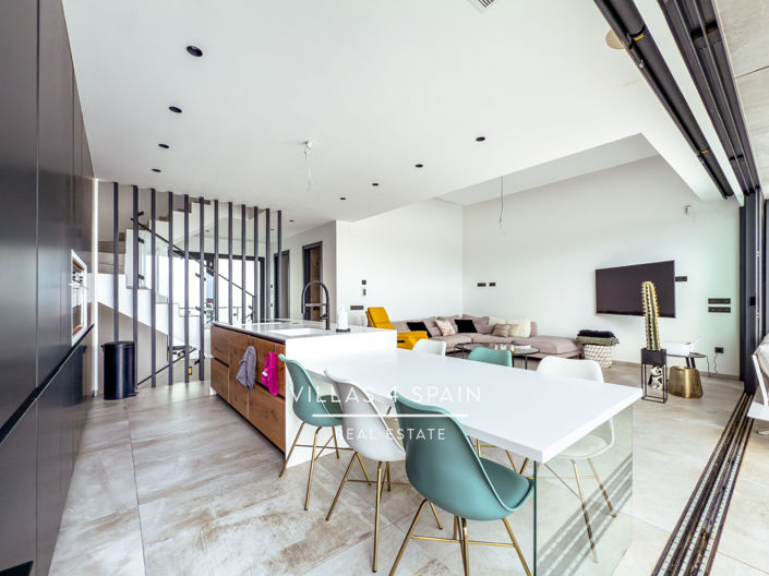 Image No.11-4 Bed Villa for sale