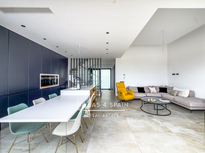 Image No.25-4 Bed Villa for sale