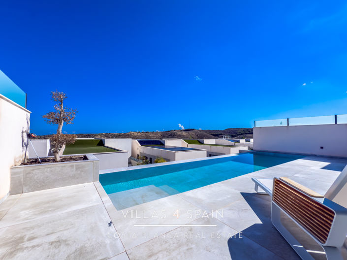 Image No.3-4 Bed Villa for sale