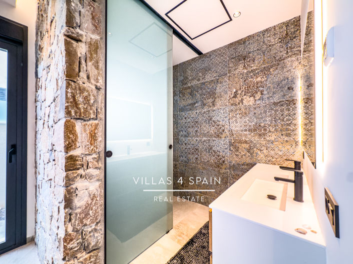 Image No.31-4 Bed Villa for sale