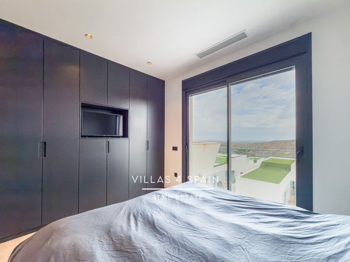 Image No.35-4 Bed Villa for sale