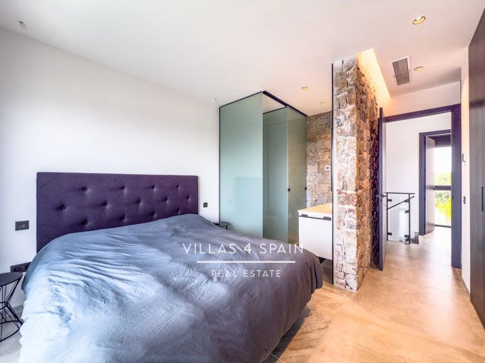 Image No.36-4 Bed Villa for sale