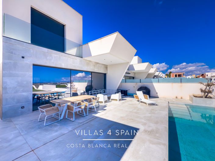 Image No.4-4 Bed Villa for sale