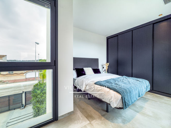 Image No.40-4 Bed Villa for sale