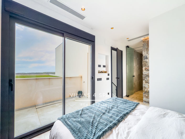 Image No.41-4 Bed Villa for sale