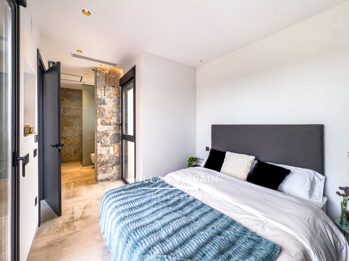 Image No.42-4 Bed Villa for sale