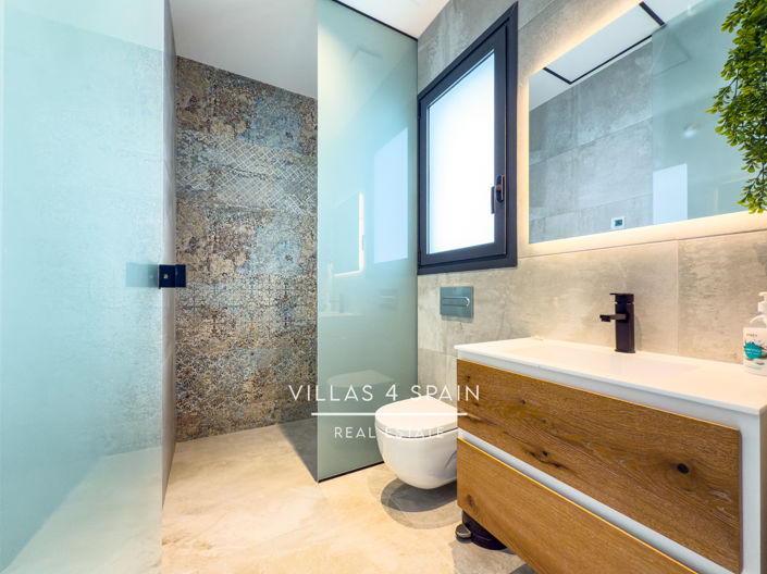 Image No.44-4 Bed Villa for sale