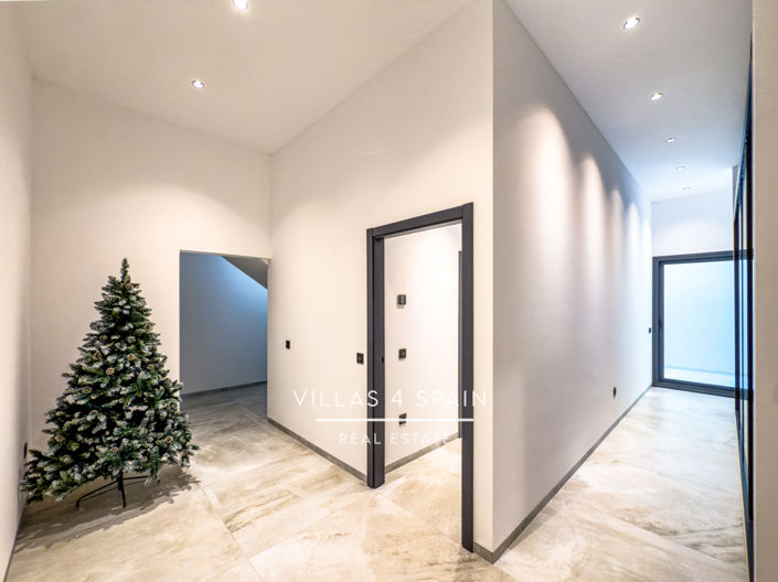 Image No.49-4 Bed Villa for sale