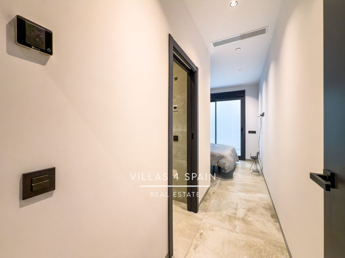 Image No.55-4 Bed Villa for sale