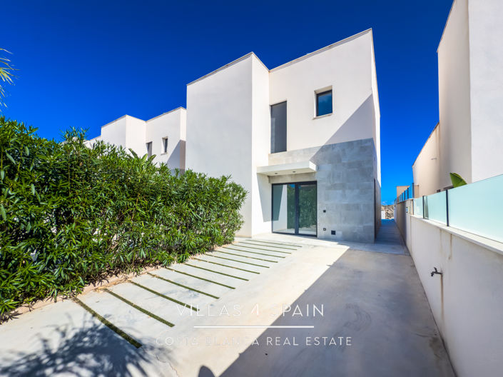 Image No.8-4 Bed Villa for sale