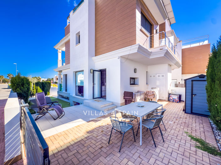 Image No.3-3 Bed Property for sale