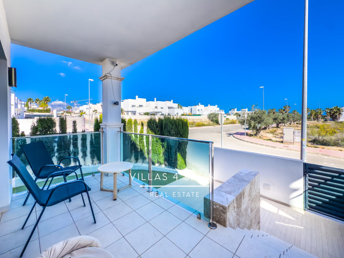 Image No.41-3 Bed Property for sale