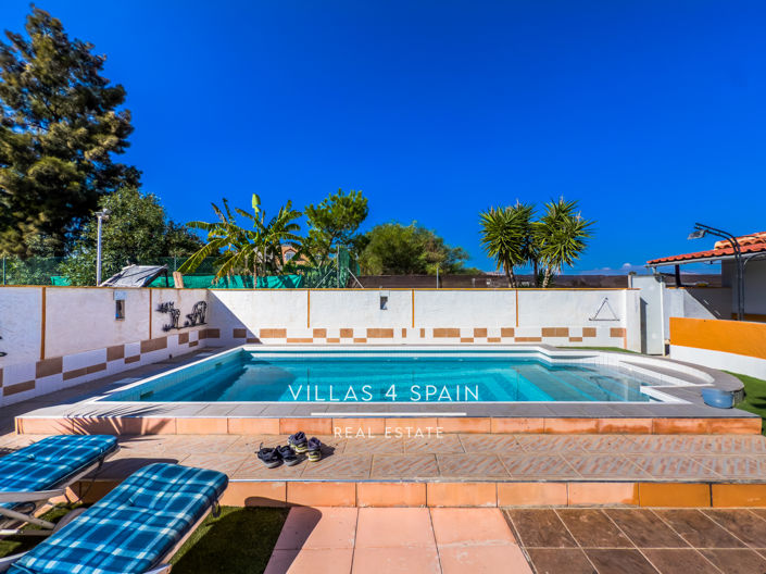 Image No.12-3 Bed Villa for sale