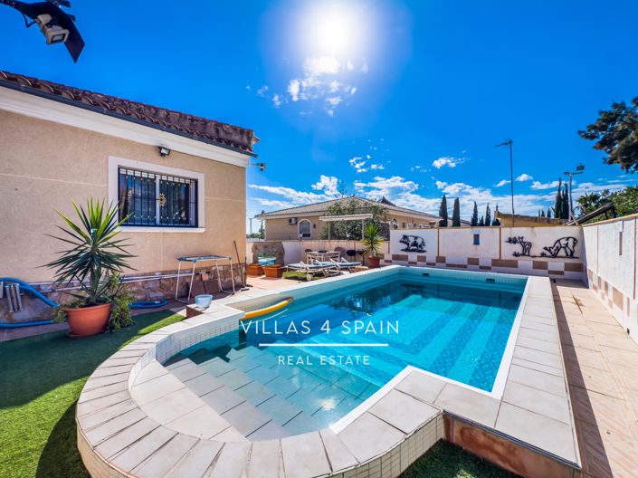 Image No.14-3 Bed Villa for sale