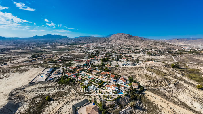 Image No.49-3 Bed Villa for sale