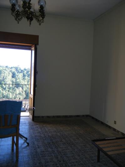 Image No.14-2 Bed Townhouse for sale