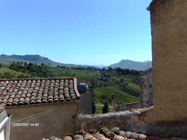 Image No.46-2 Bed Townhouse for sale