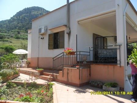 Image No.12-3 Bed Villa / Detached for sale