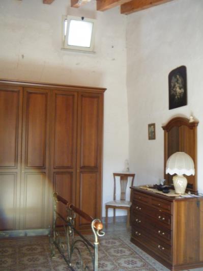 Image No.20-4 Bed Townhouse for sale