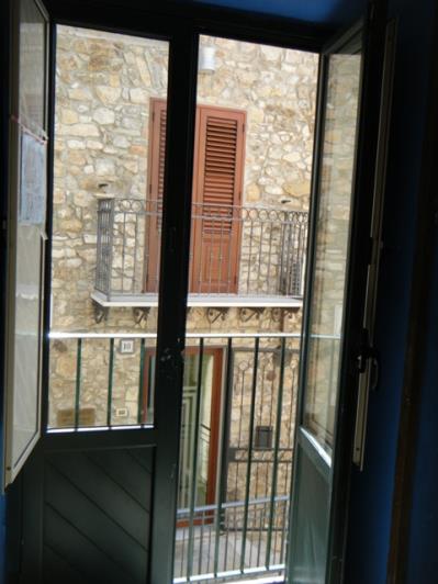 Image No.22-4 Bed Townhouse for sale