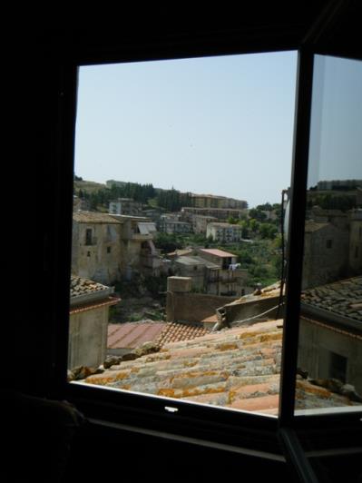 Image No.27-4 Bed Townhouse for sale