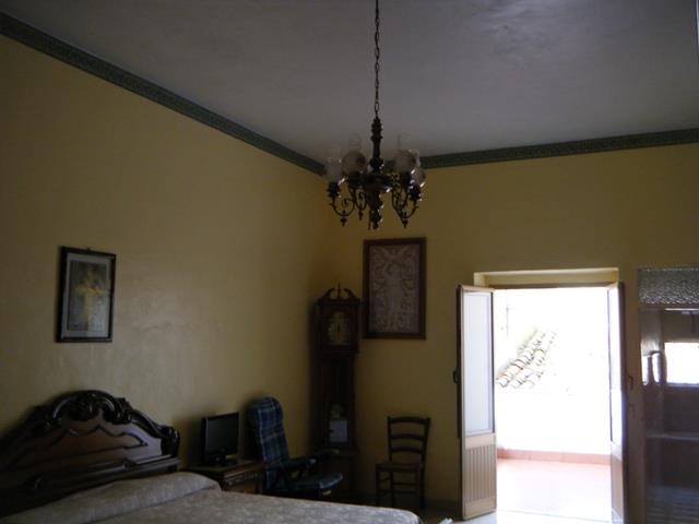 Image No.14-6 Bed Townhouse for sale