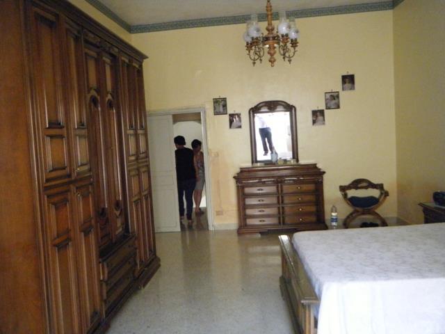 Image No.19-6 Bed Townhouse for sale