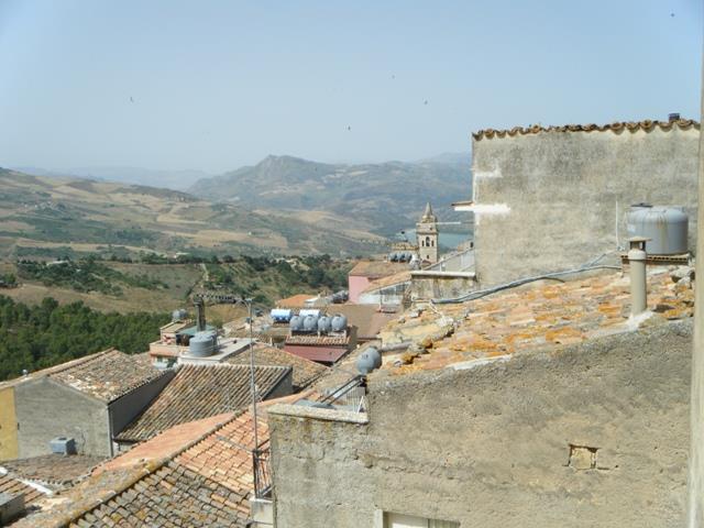 Image No.32-6 Bed Townhouse for sale