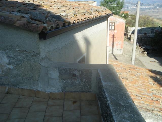 Image No.17-3 Bed Townhouse for sale