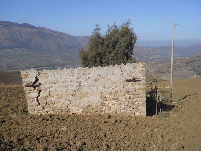 Image No.6-4 Bed Land for sale