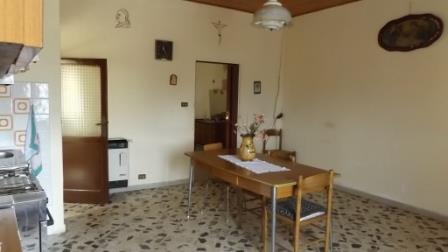 Image No.19-4 Bed Townhouse for sale