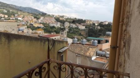 Image No.22-4 Bed Townhouse for sale