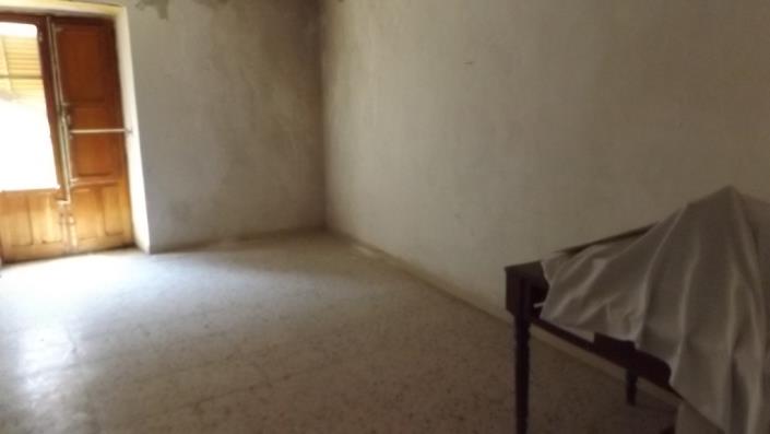 Image No.18-5 Bed Townhouse for sale