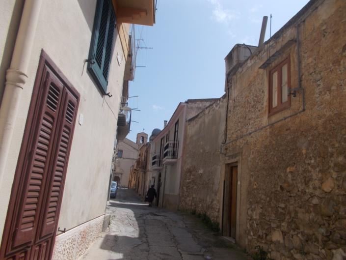 Image No.19-2 Bed Townhouse for sale