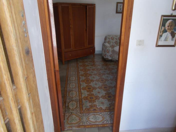 Image No.22-2 Bed Townhouse for sale