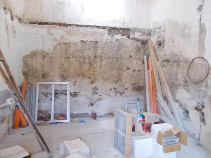 Image No.20-1 Bed Townhouse for sale